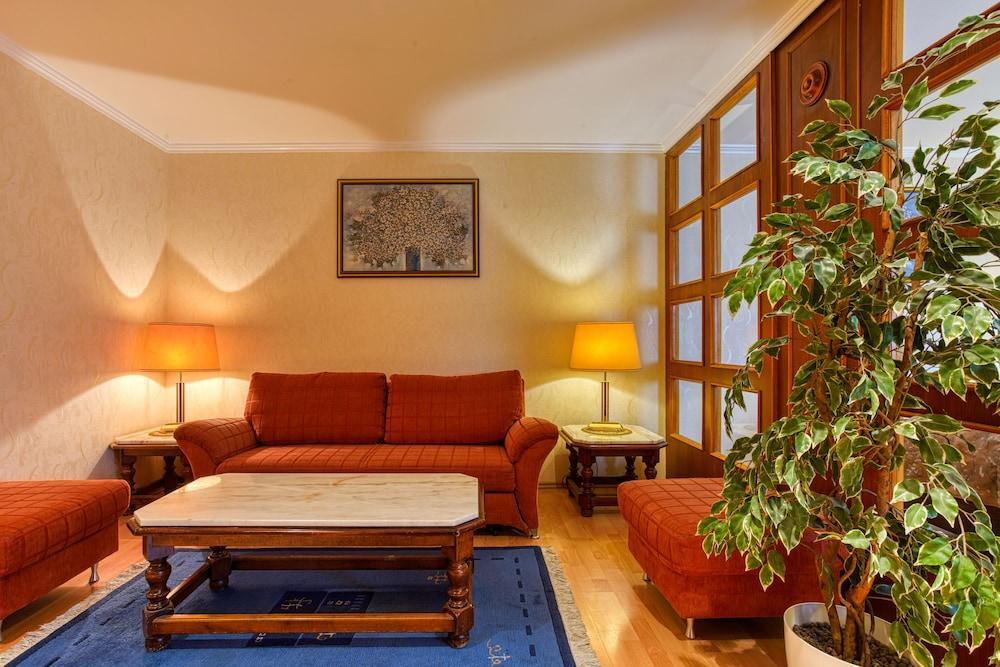 Ff&E Hotel Bavaria Fürth Buitenkant foto