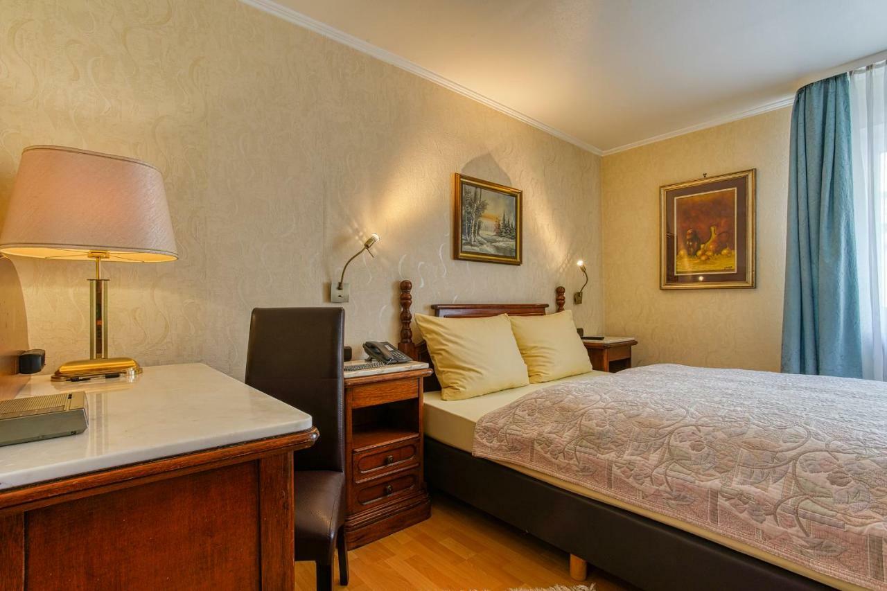 Ff&E Hotel Bavaria Fürth Buitenkant foto